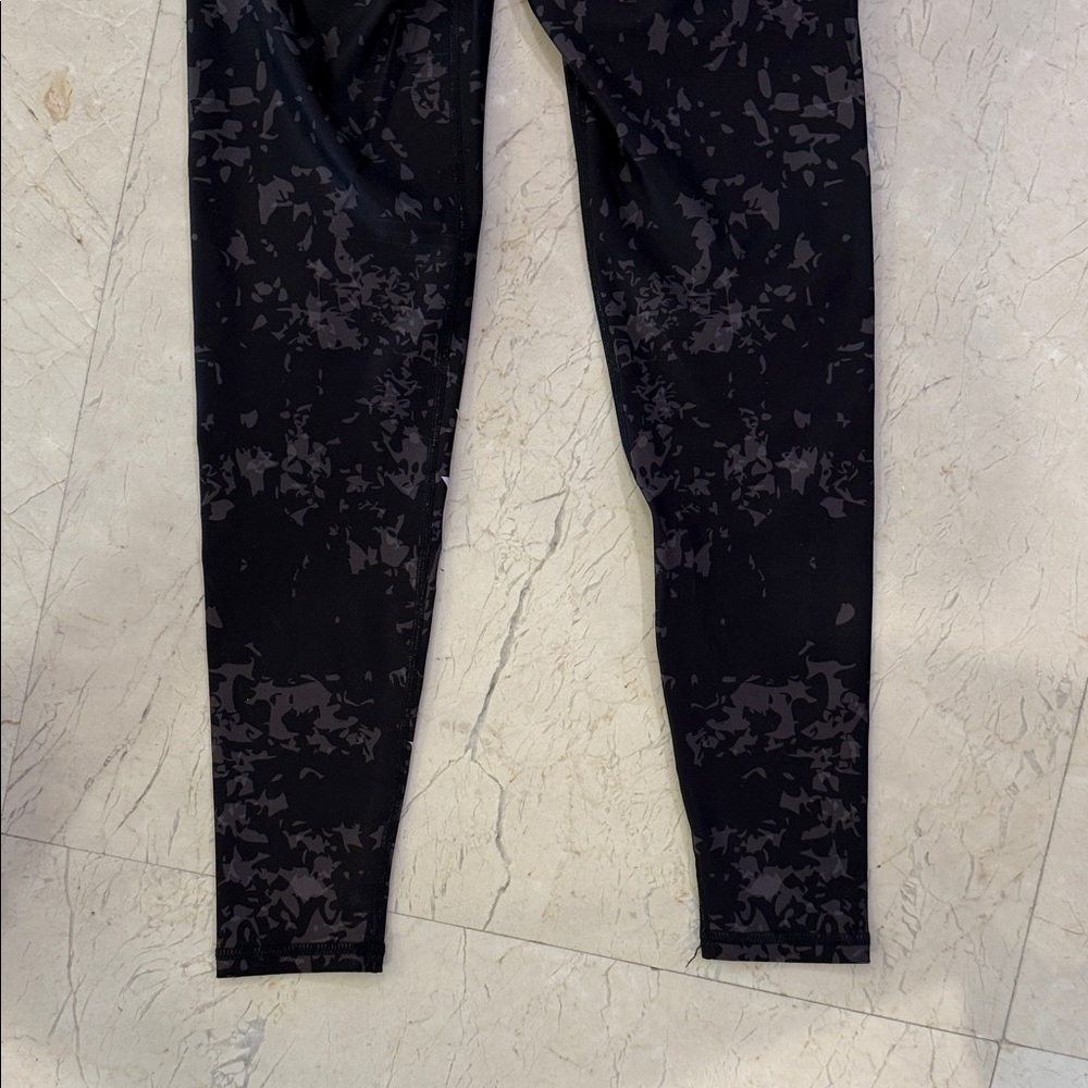 Shape Up Black and White Woman’s Leggings - Picture 10 of 11